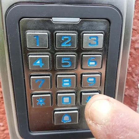 Biennale ベッド・アンド・ブレックファスト