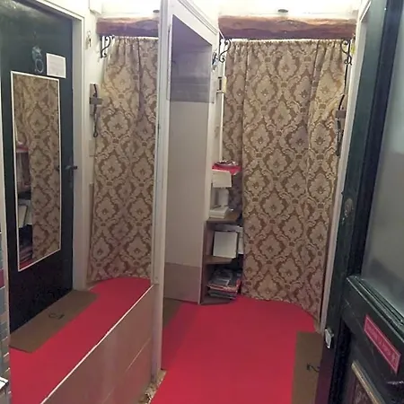 לינה וארוחת בוקר Biennale