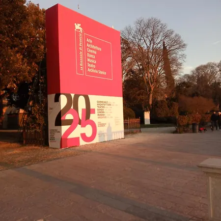 Biennale 4* Venedig